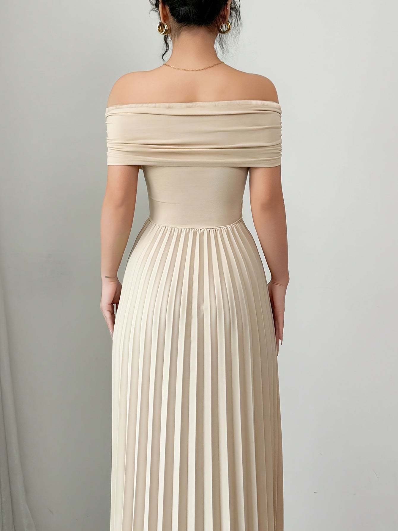 Elegant Off-Shoulder Golden Hour Pleated Dress