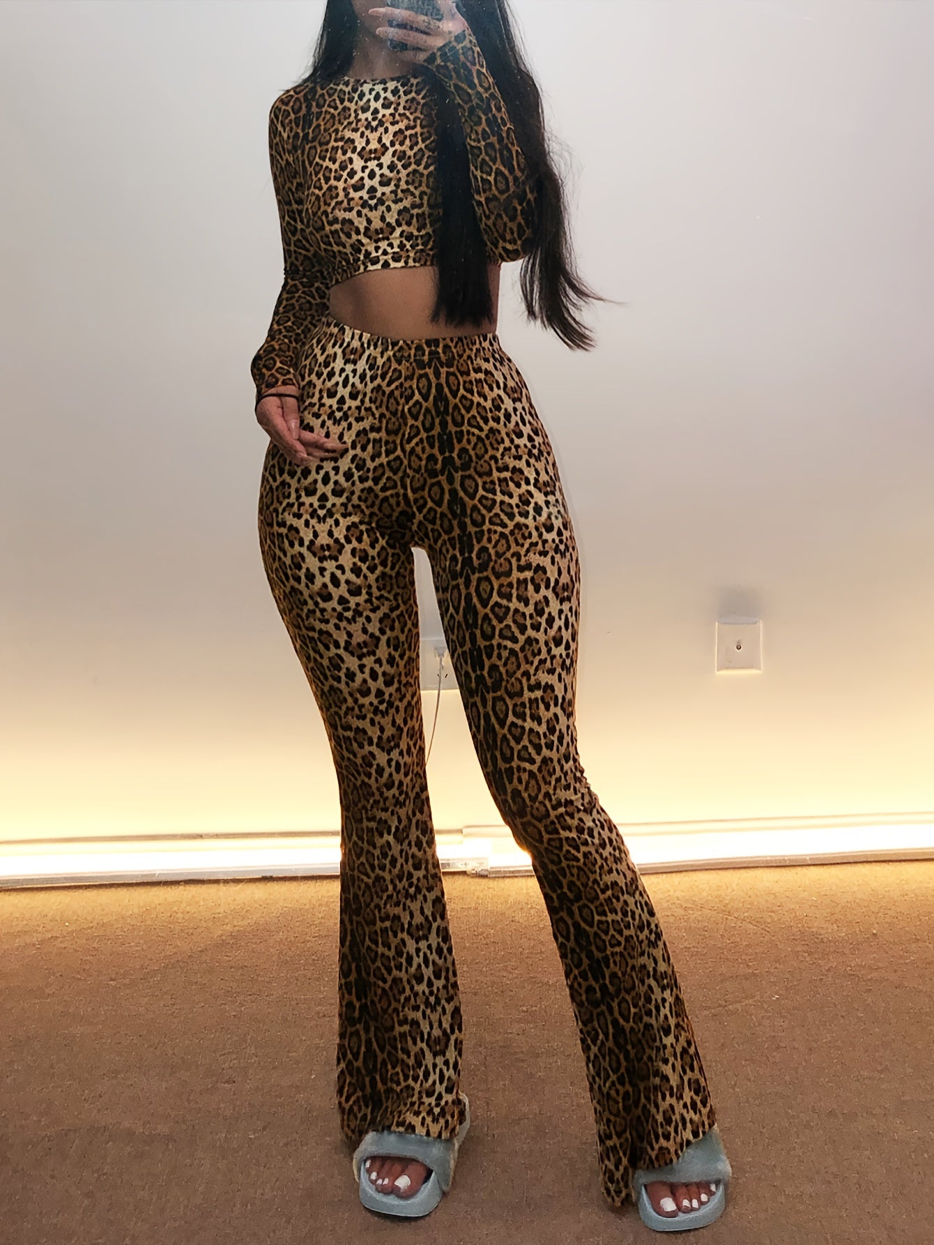 Chic Leopard Print long Sleeve Crop Top & High-Waist Stretch Flare Pants