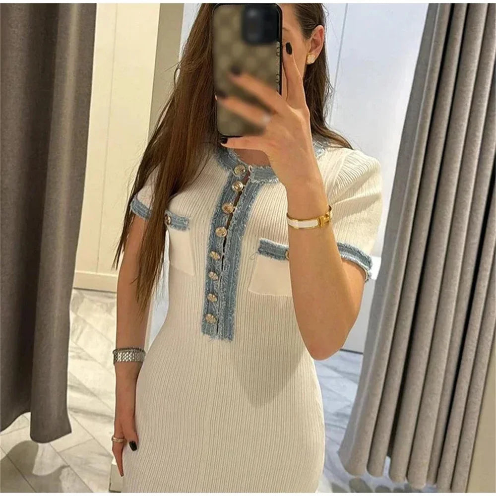 Chic Knit Buttoned Elegance Maxi Dress