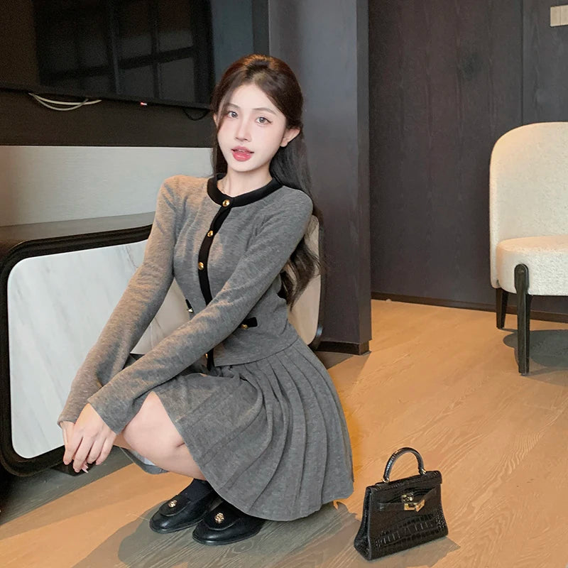 Women's Street Style Buttoned Round Neck Jacket Pleated Pleated Skirt Set