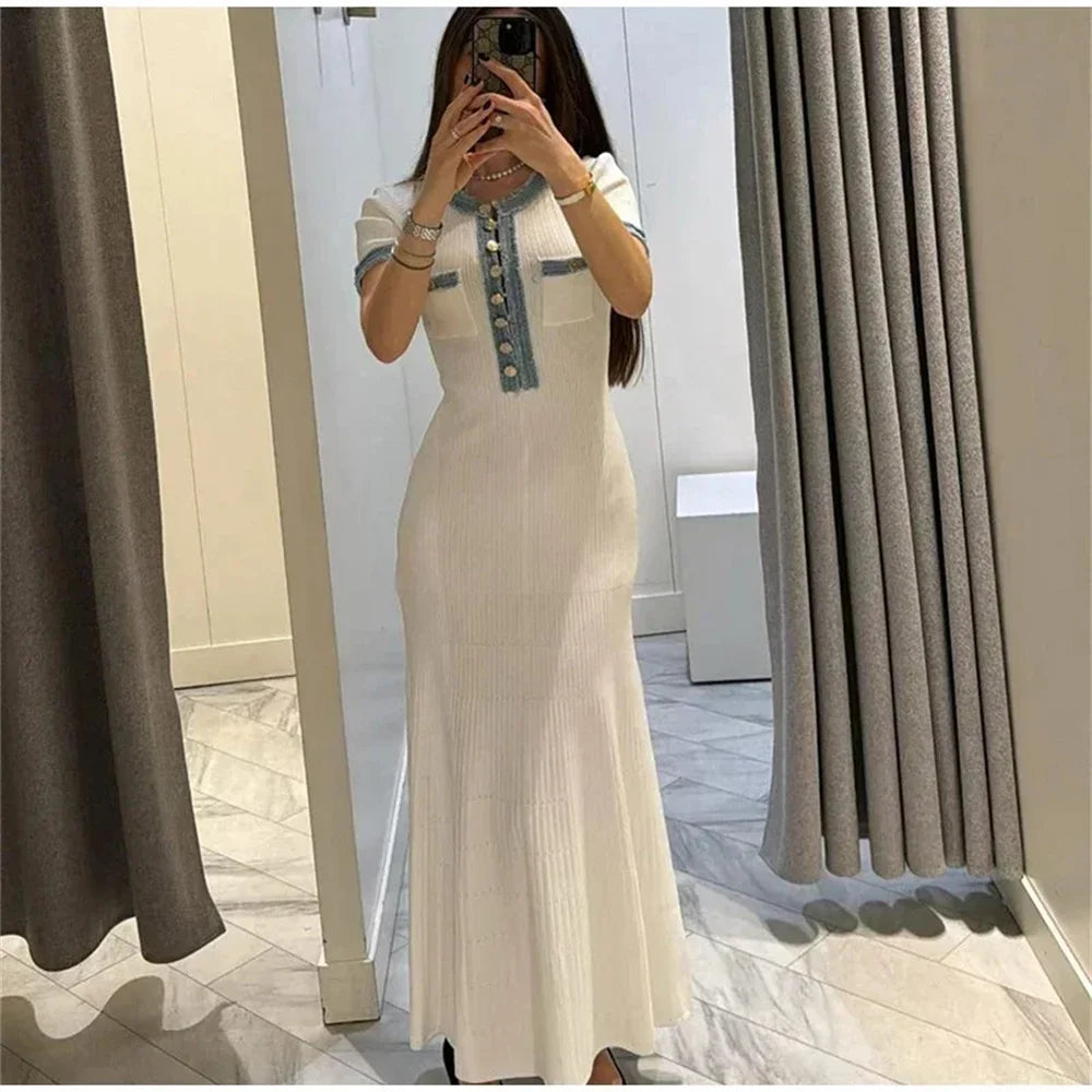 Chic Knit Buttoned Elegance Maxi Dress