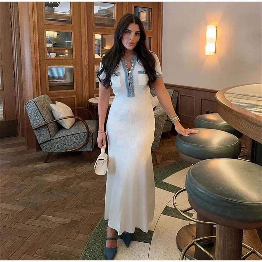 Chic Knit Buttoned Elegance Maxi Dress