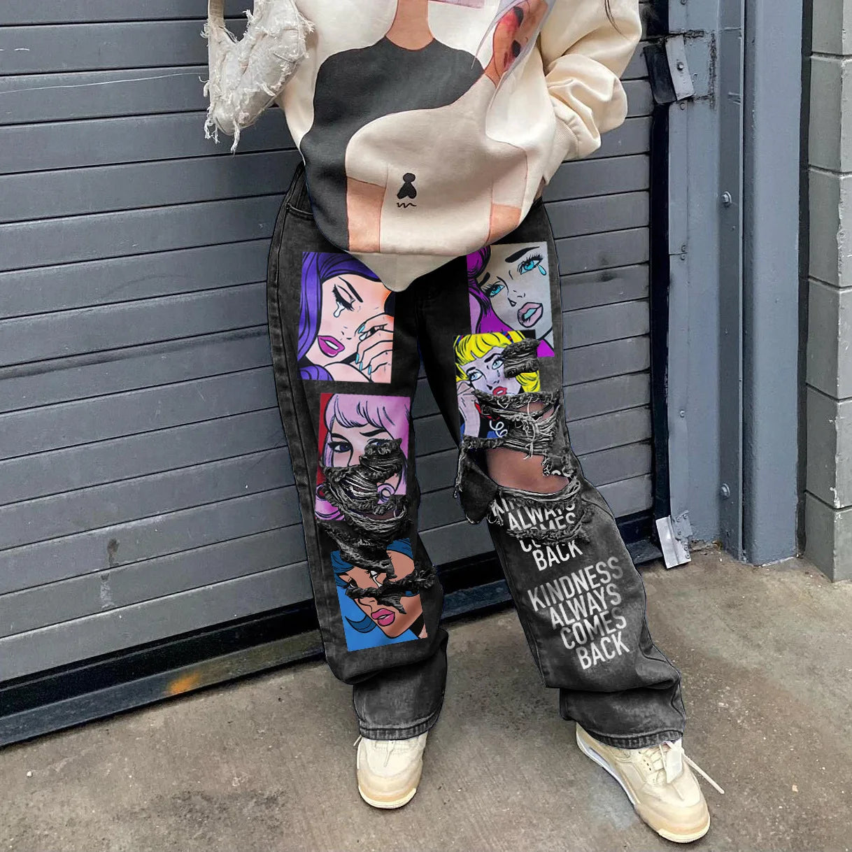 Women's 2023 New Street Fashion INS Network Red American Individualized Girls' Graphic Print Perforated Beggar Denim Pants