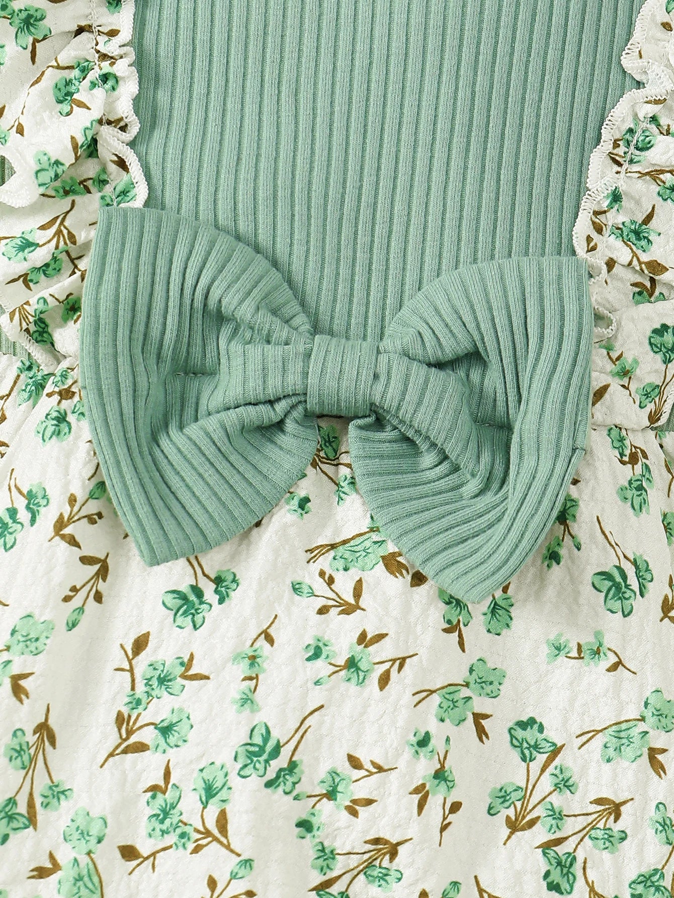 Baby Girl Floral Texture Crepe Fabric Round Neck Fly Sleeve Ruffle Edge Jumpsuit And Headband