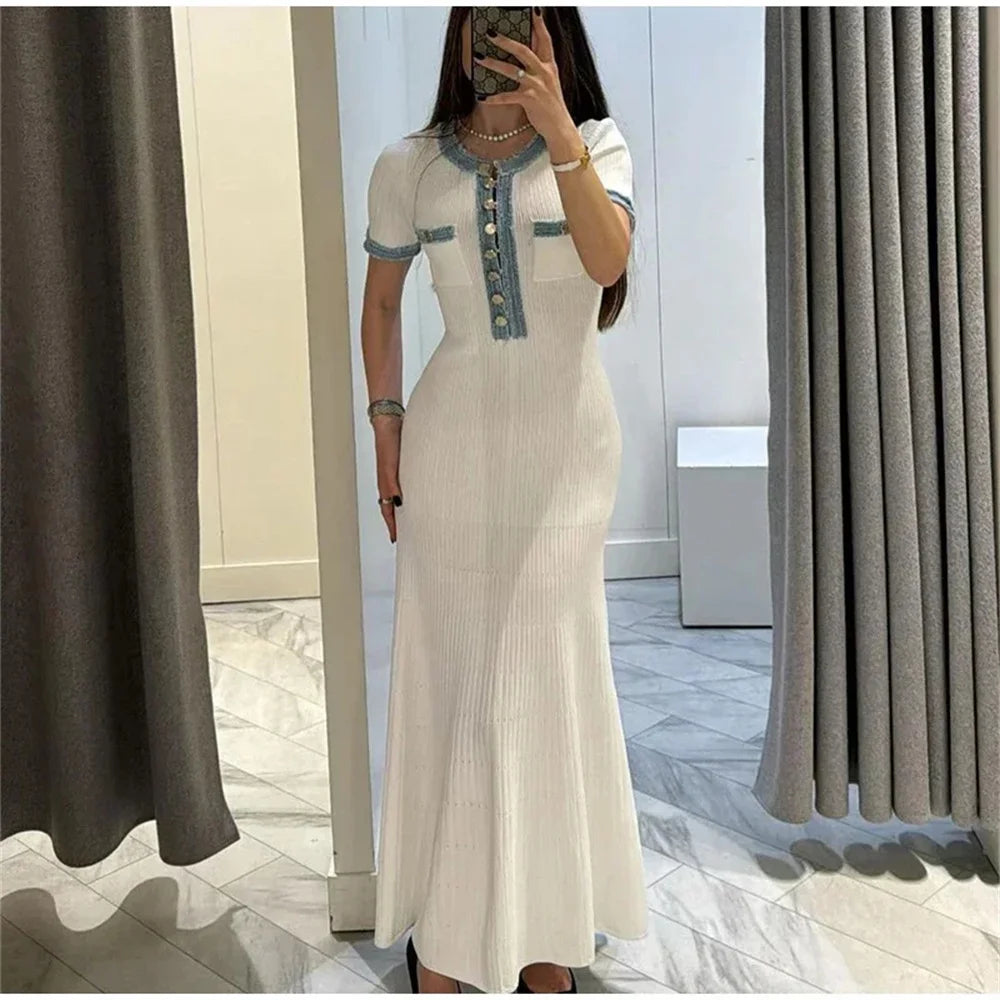 Chic Knit Buttoned Elegance Maxi Dress