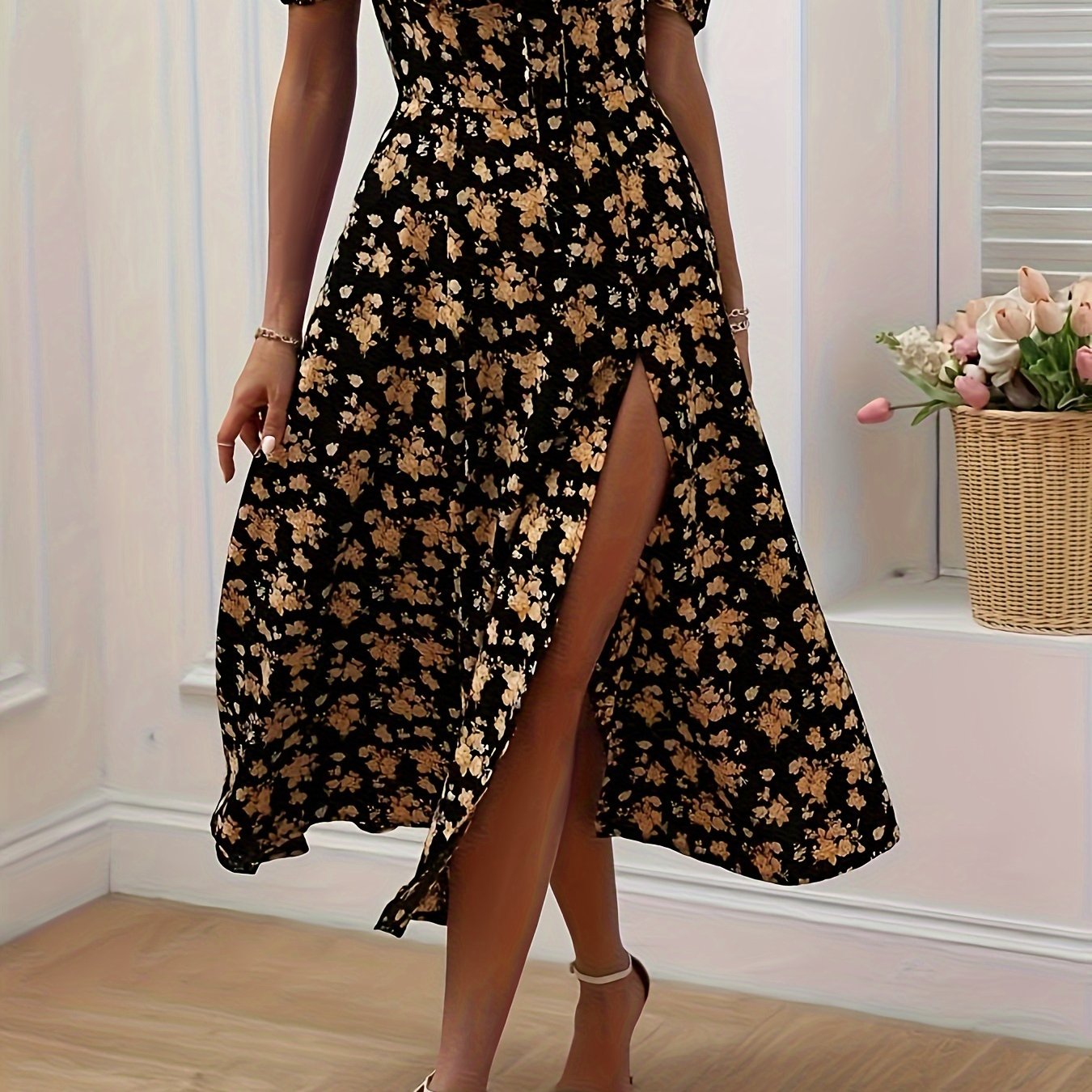 Chic High-Slit Maxi Dress – Floral Elegance