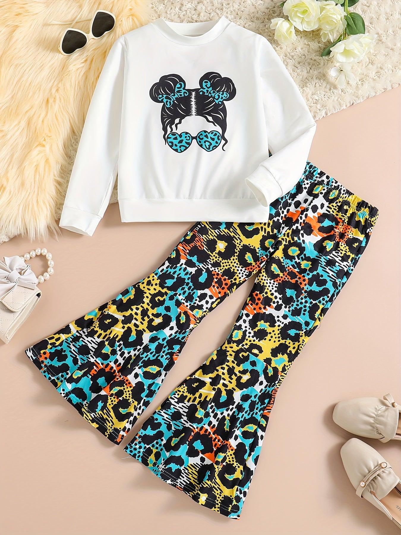 Sweatshirt & Leopard Pattern Flared Pants Set