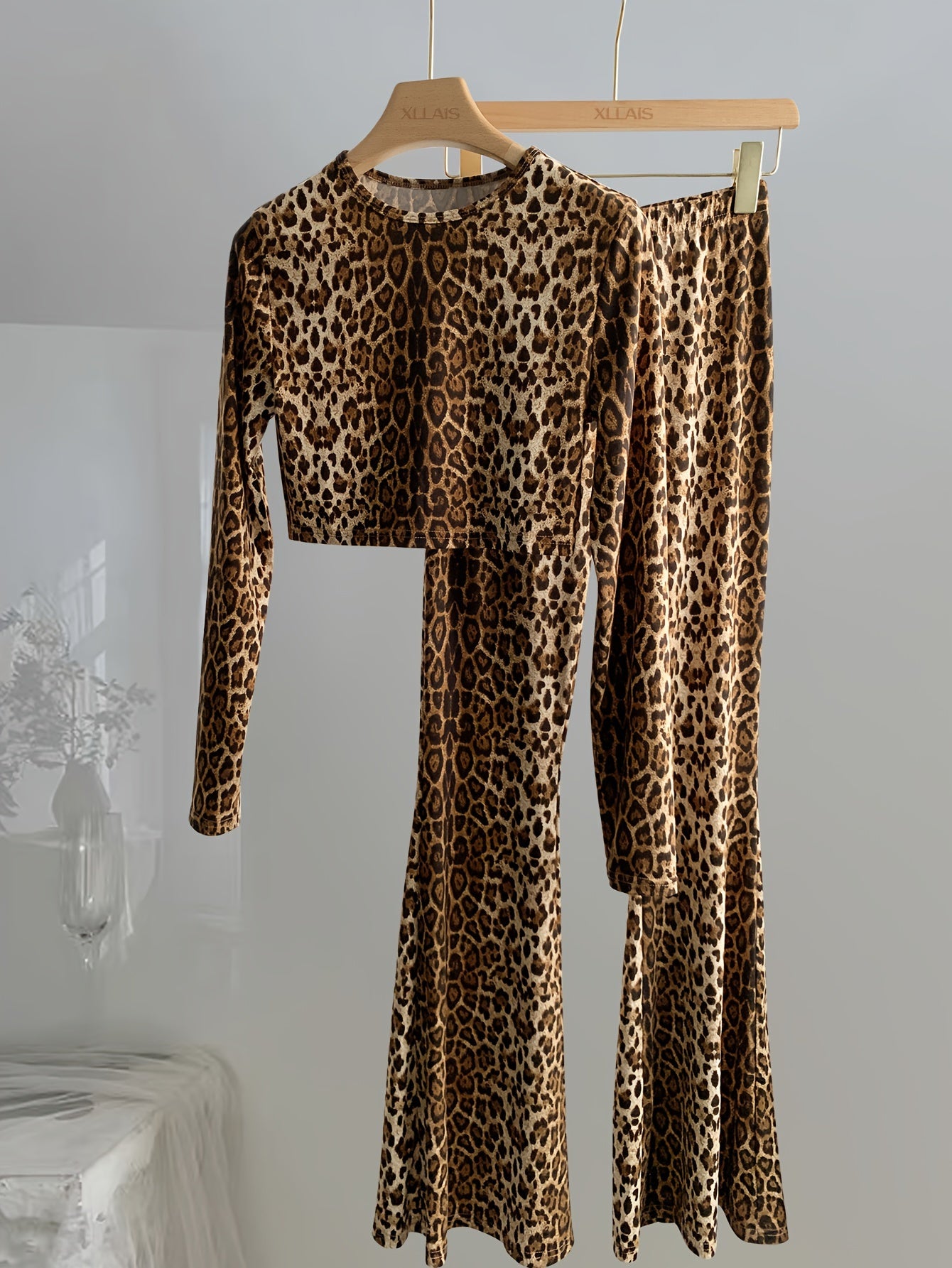 Chic Leopard Print long Sleeve Crop Top & High-Waist Stretch Flare Pants