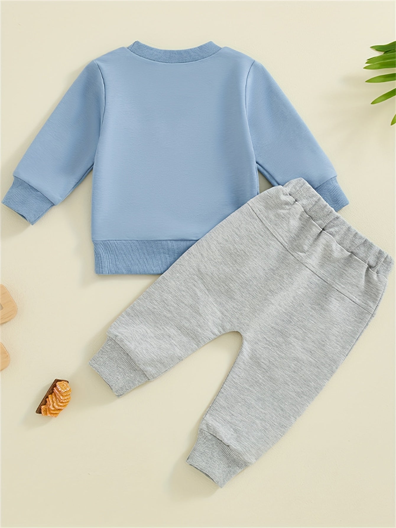 Baby's "Mama's Little Man" Print Sweatshirt & Casual Pants Outdoor Set