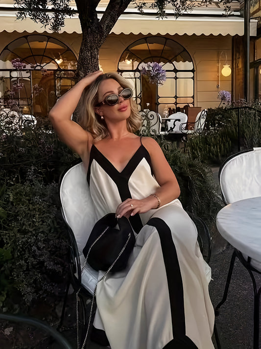 Soft Scene V-Neck Maxi Dress