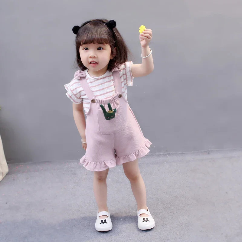 2pcs Cute Toddler Baby Girl T-shirt+Suspender Shorts Outing Clothes New Fashion Bay Sets Suits (No Shoes No Bag)