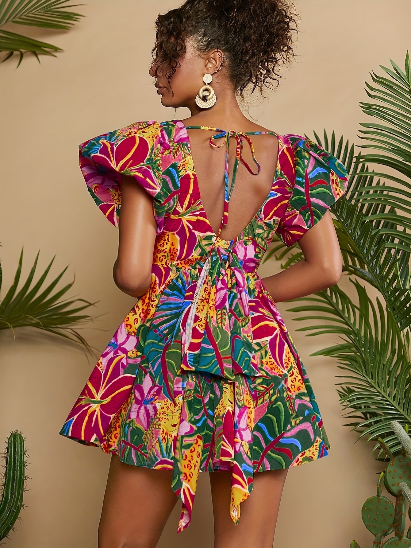 Short-Sleeved Dress with Leaf Print