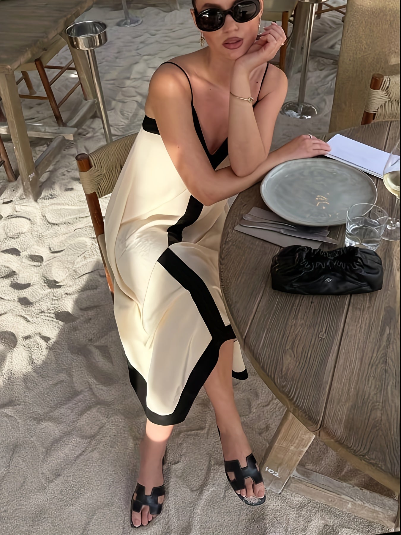 Soft Scene V-Neck Maxi Dress