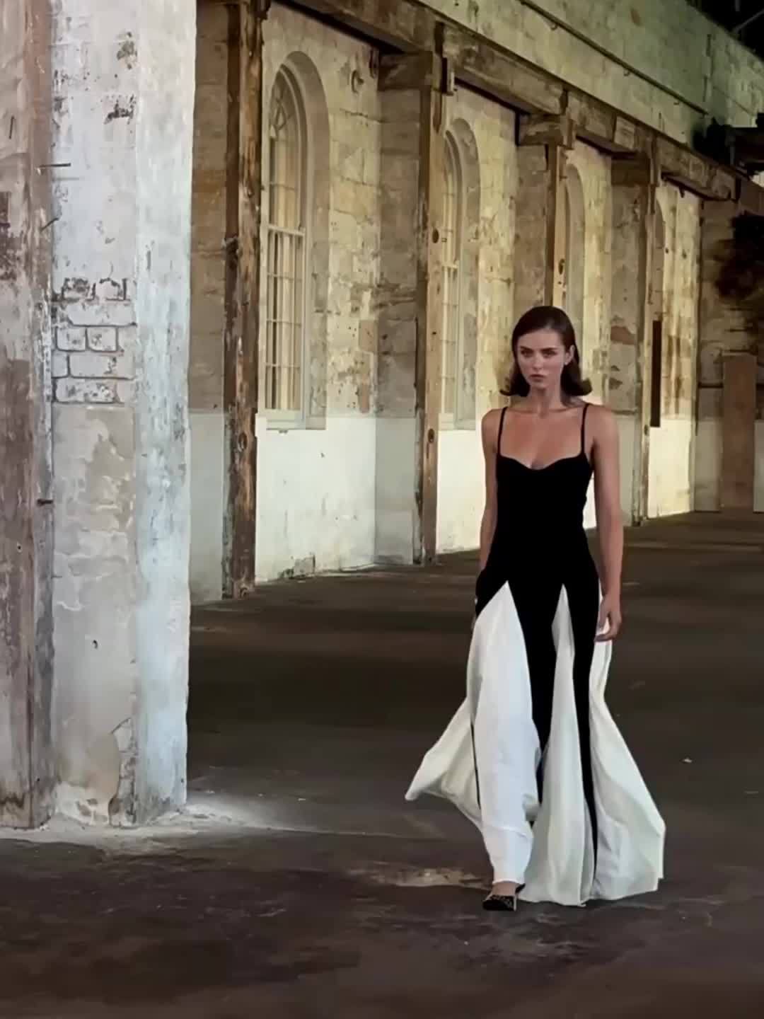 Women's Elegant Strapless Divine Contrast Dress